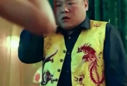 岳云鹏爆料初恋是谁视频,揭秘娱乐圈背后的感人故事